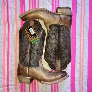 NWOB Ariat Good Times Cowboy Boots